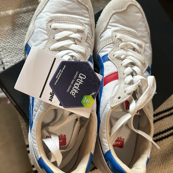 Onitsuka tiger sneakers…Brand new 38/5